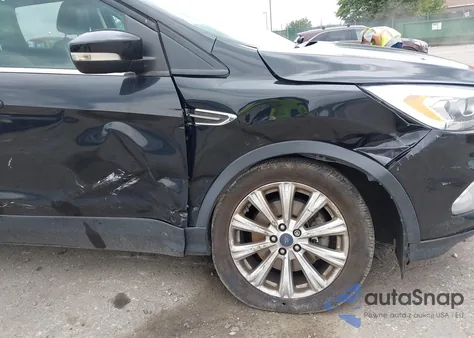 2017 Ford Escape Titanium z USA, uszkodzony, nr VIN 1FMCU9JD1HUC06323